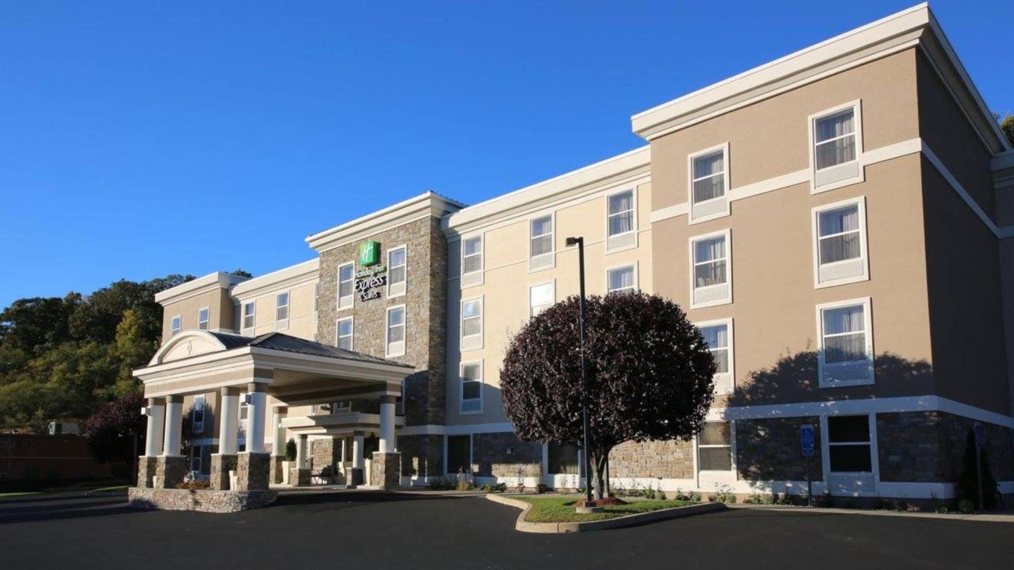 Holiday Inn Express Danbury I-84, An Ihg Hotel Bagian luar foto