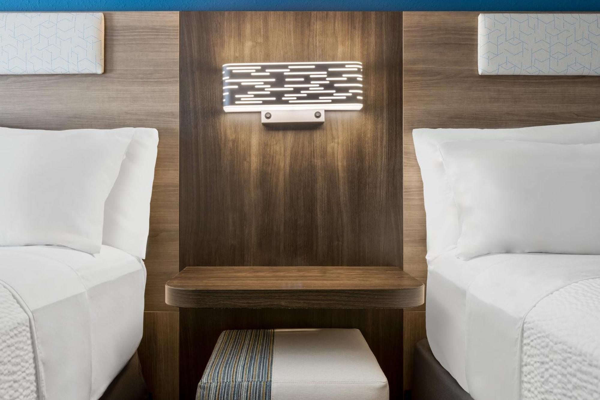 Holiday Inn Express Danbury I-84, An Ihg Hotel Bagian luar foto