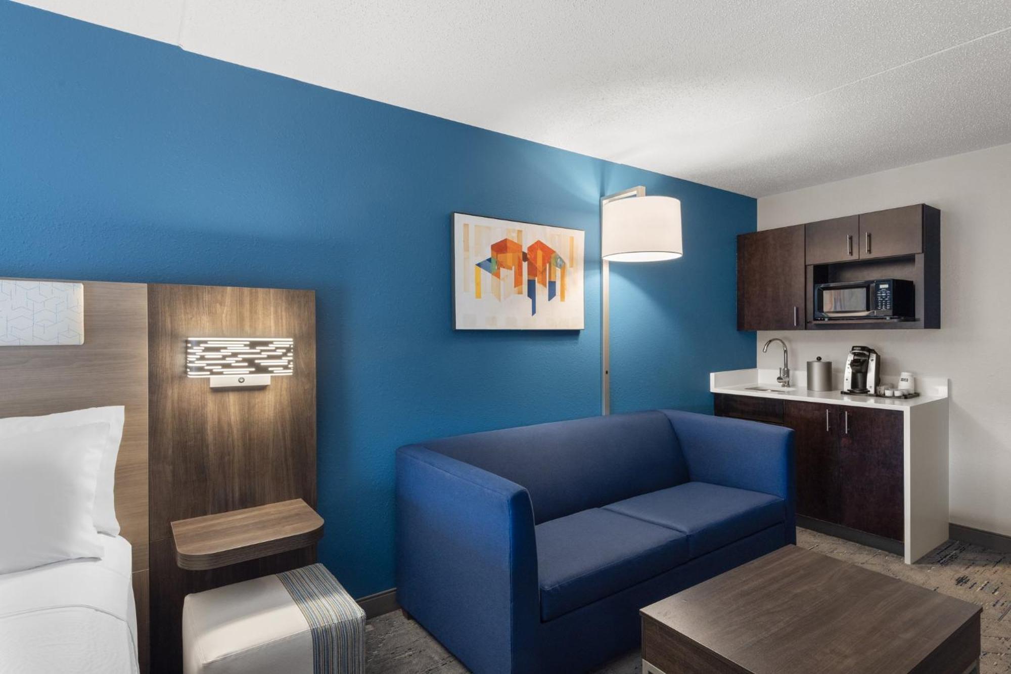 Holiday Inn Express Danbury I-84, An Ihg Hotel Bagian luar foto