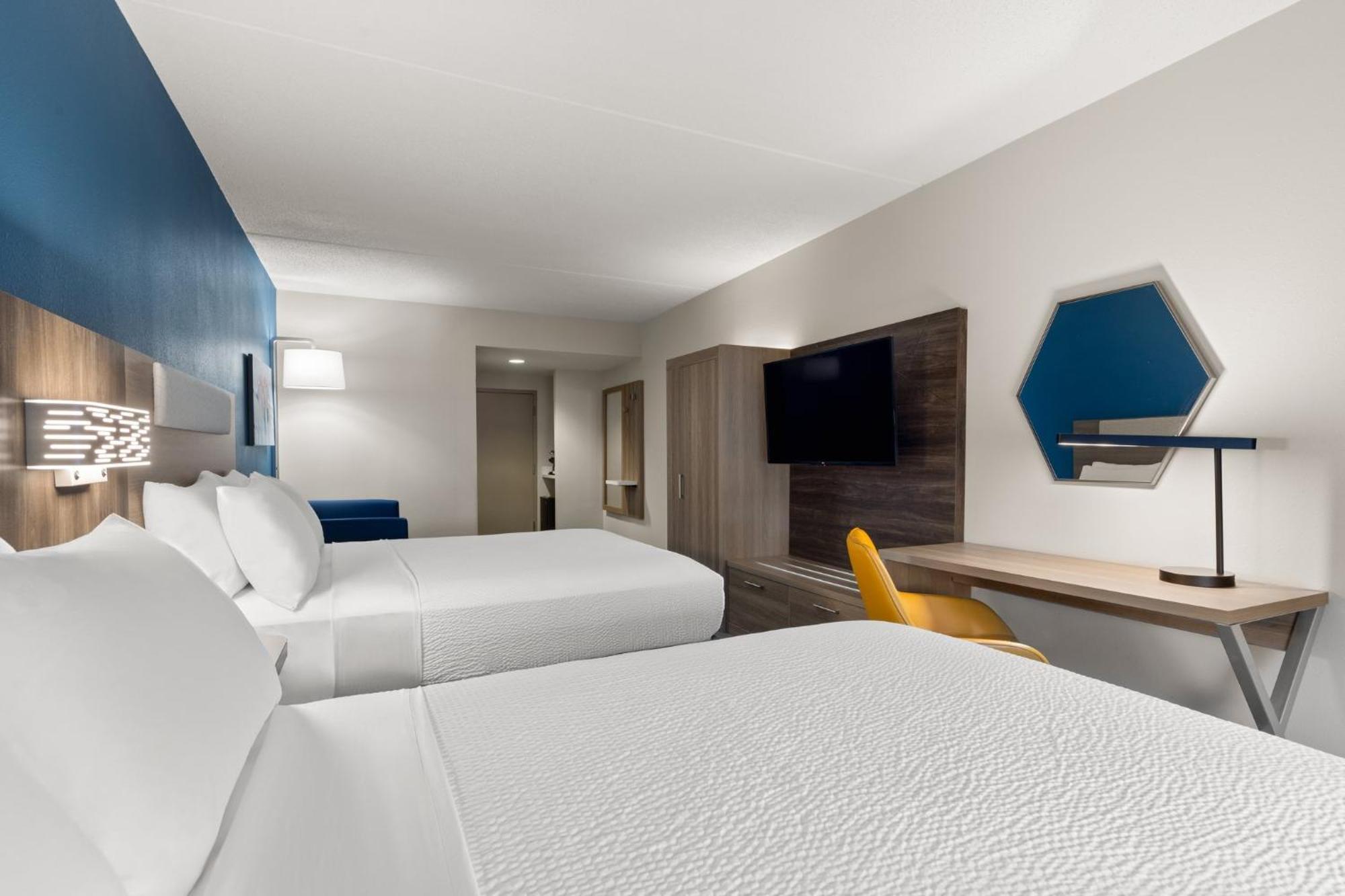 Holiday Inn Express Danbury I-84, An Ihg Hotel Bagian luar foto