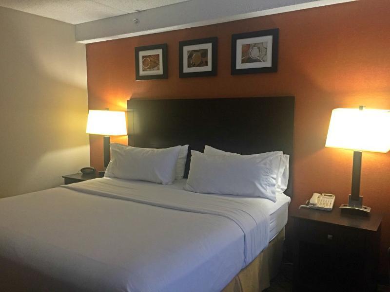 Holiday Inn Express Danbury I-84, An Ihg Hotel Bagian luar foto
